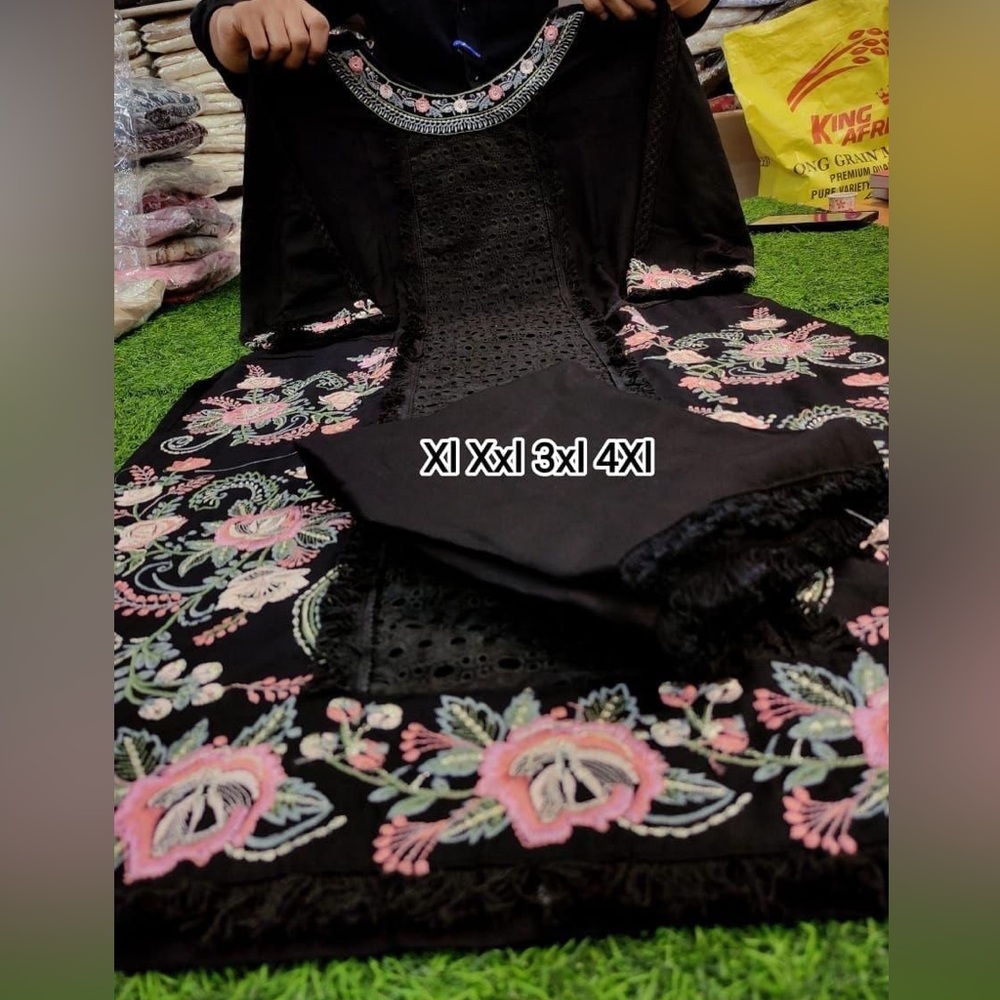 Two pc readymade kameez and pant size 40
